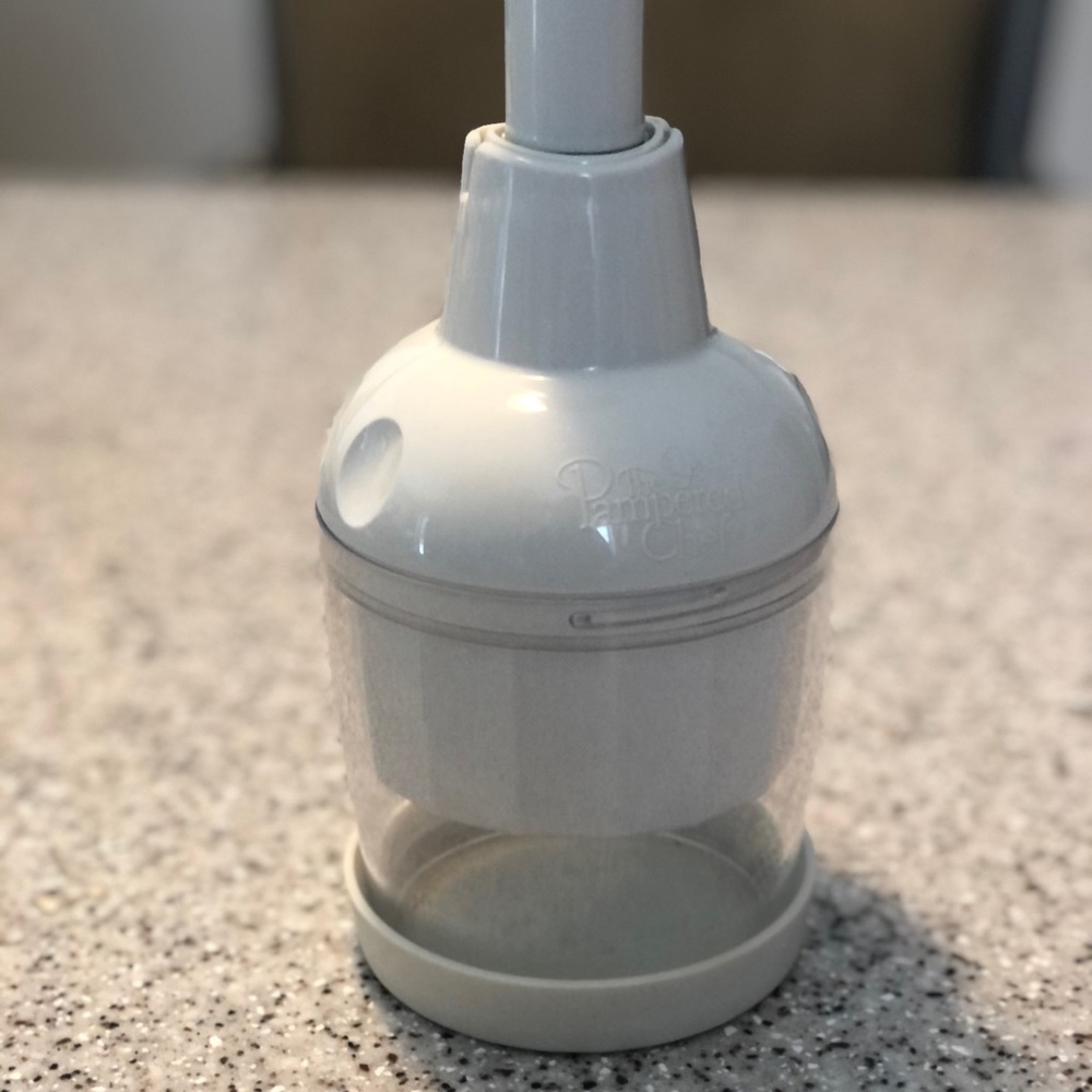 New Pampered Chef food chopper